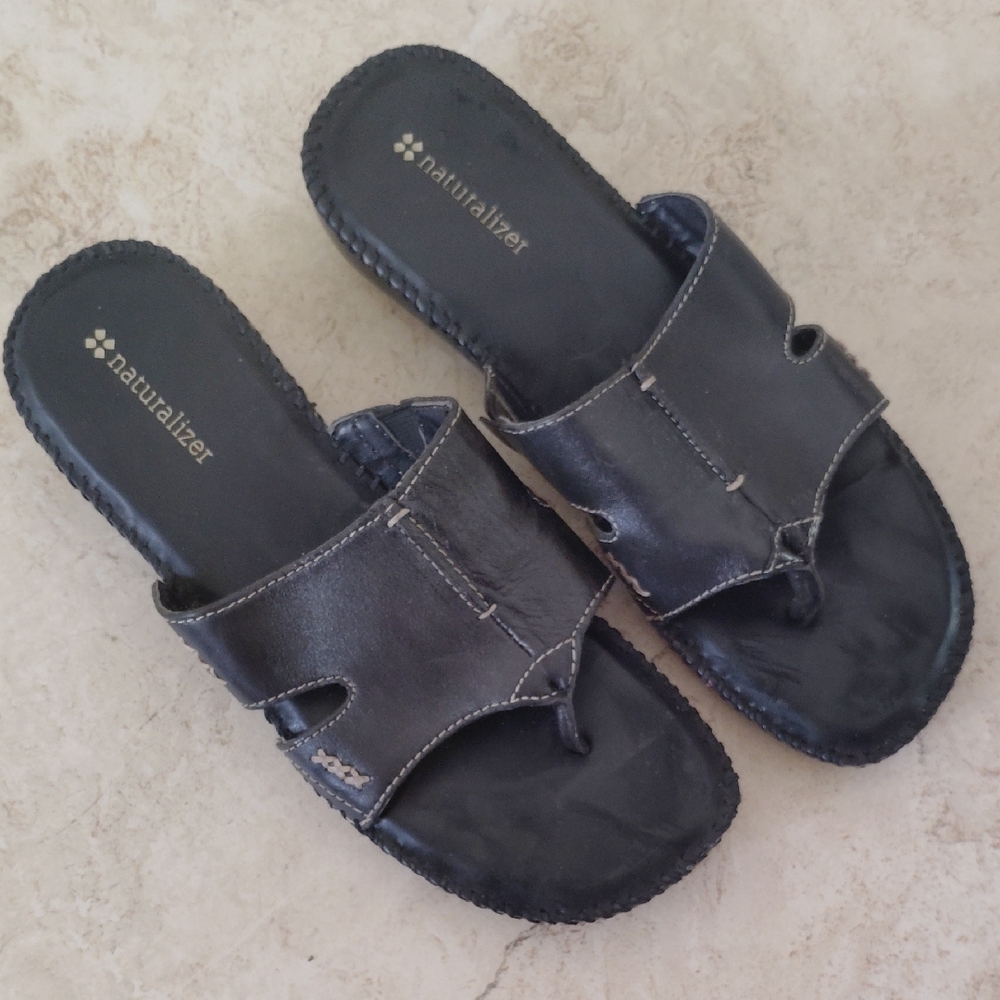 Naturalizer Black Leather Sandals with H-Strap Design